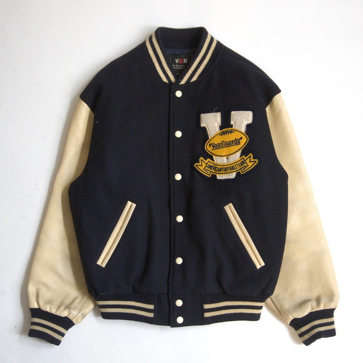 ぴーちゃんママ様｜VAN｜ウールスタジャン 袖レザー 激レア•美品】VAN JACKET スタジャン 黒×黒 袖レザー Lサイズ