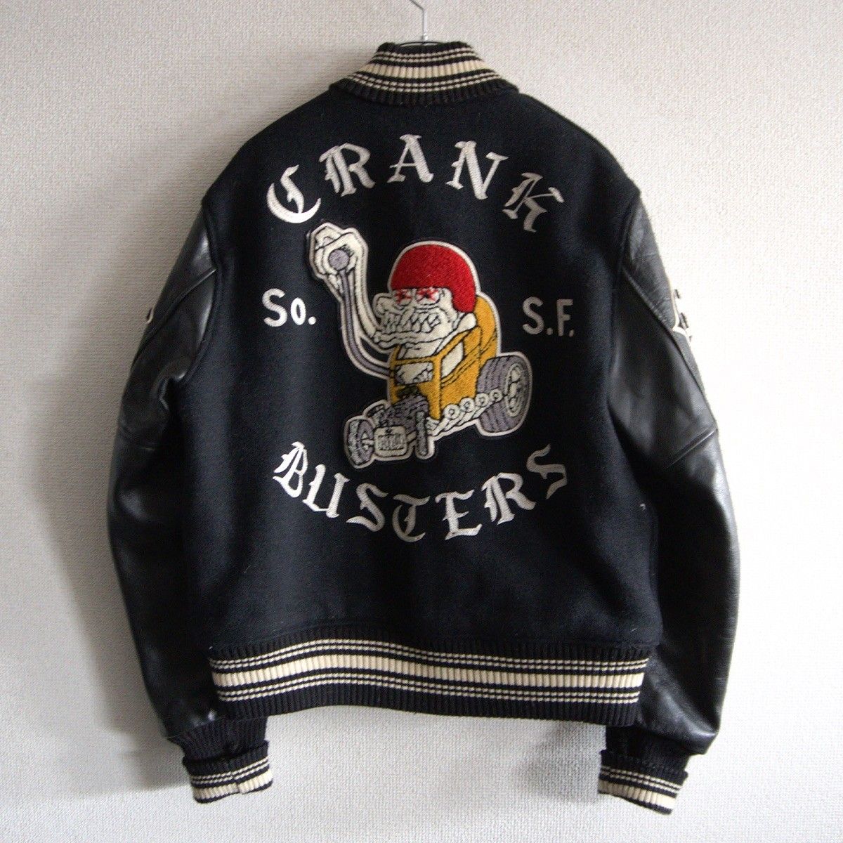 【美品】ホワイツビル フルデコ スタジャン 38 レザー 美品】WHITESVILLE【フルデコ レザースリーブ スタジャン】38