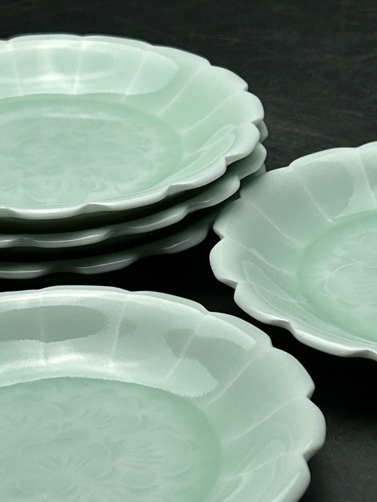 深川製磁　和皿揃　笹青磁　5号皿揃　百年庵　5枚 笹青磁 4号皿揃 | 有田焼 深川製磁｜公式オンラインストア