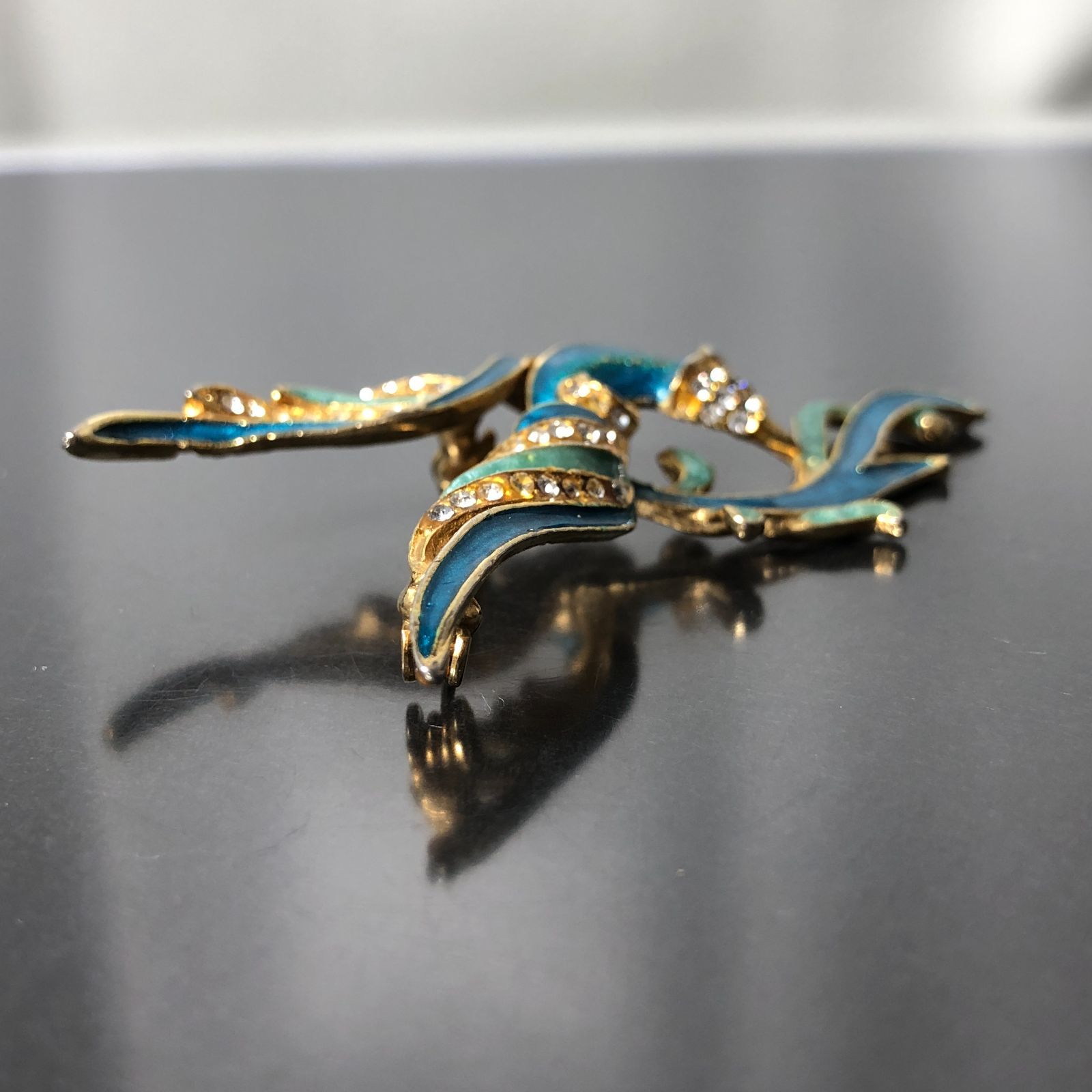 ブローチ エナメル加工 鳥モチーフ 鳳凰 青 ブルー ゴールドカラー