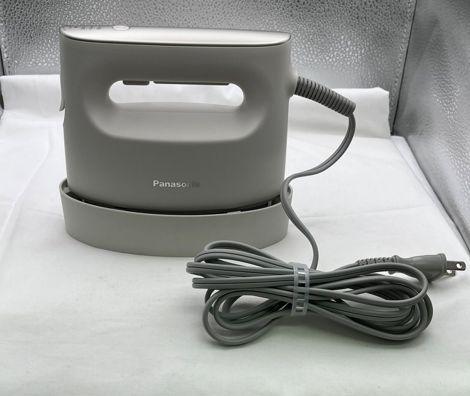 ▽Panasonic パナソニック 衣類スチーマー 2022年製 NI-IS780 10313