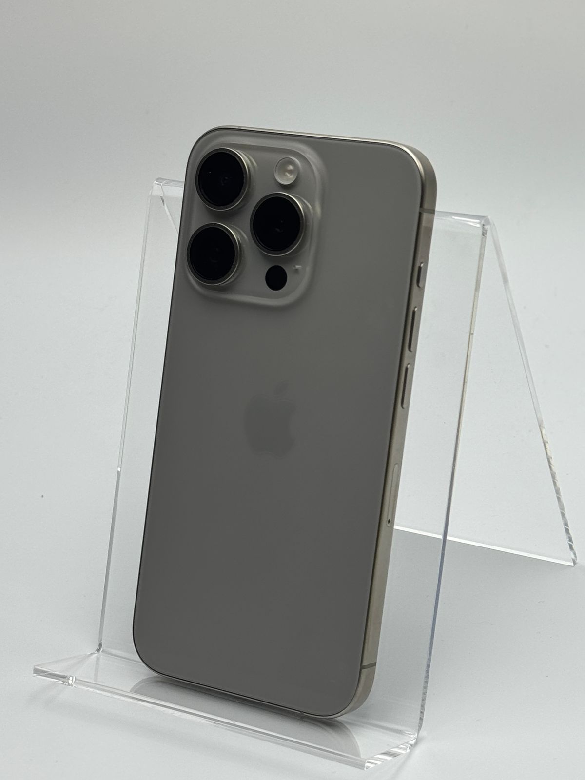 中古A】iPhone 15 Pro 128GB ナチュラルチタニウム バッテリー【89