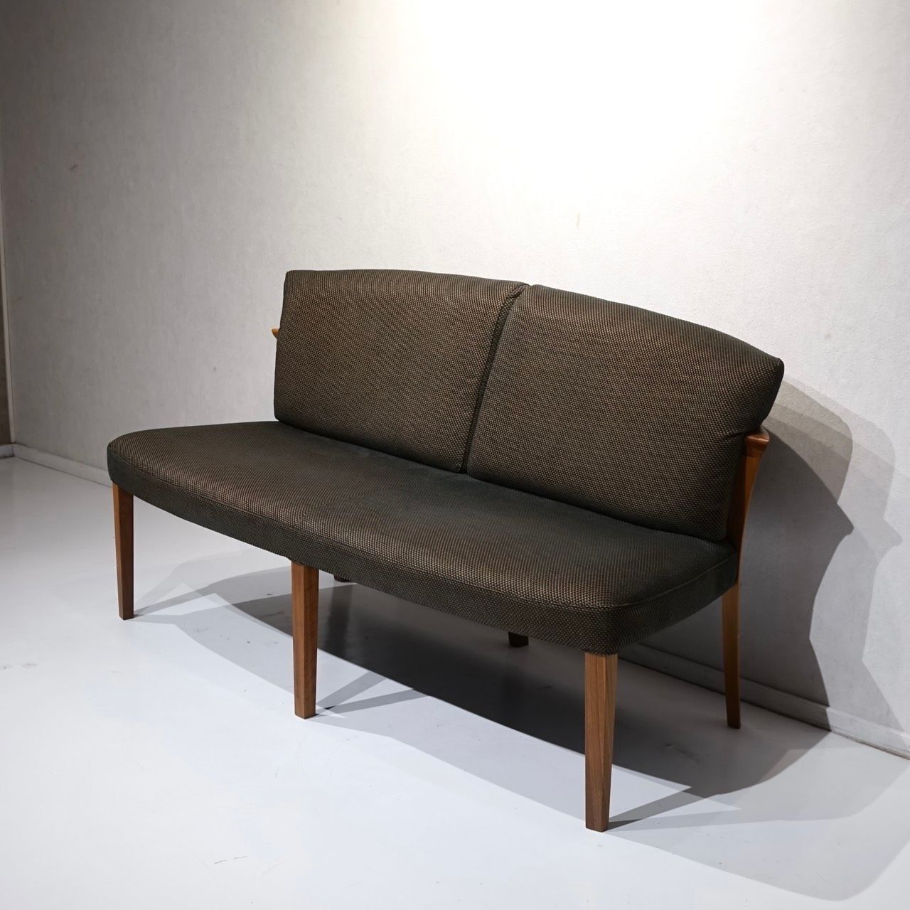 karimoku カリモク ウォールナット材 2人掛けソファー ダイニング