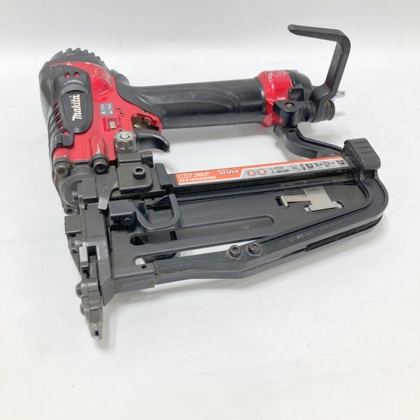  makita マキタ 4 mm 高圧フロアタッカ AT 450 HA 赤 エアダスタ付 フロアネイラ エア工具 ≡DT 7022 エアータッカー エアーツール