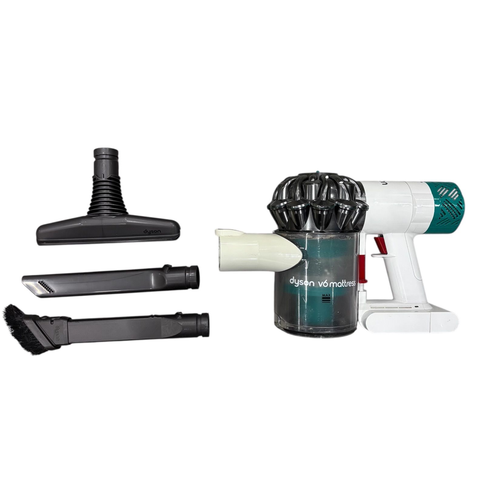 dyson v6 mattress＋　付属品 本当の布団ケアは叩いてもUVでもダメ？「Dyson V6 Mattress+」の実力と