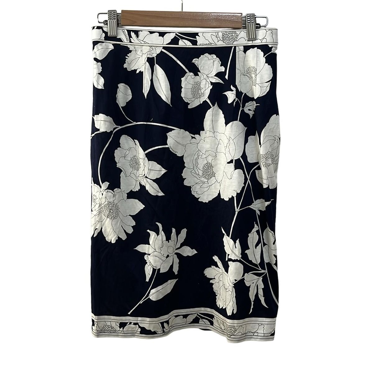 LEONARD(レオナール) スカート サイズ76 レディース - ダークネイビー