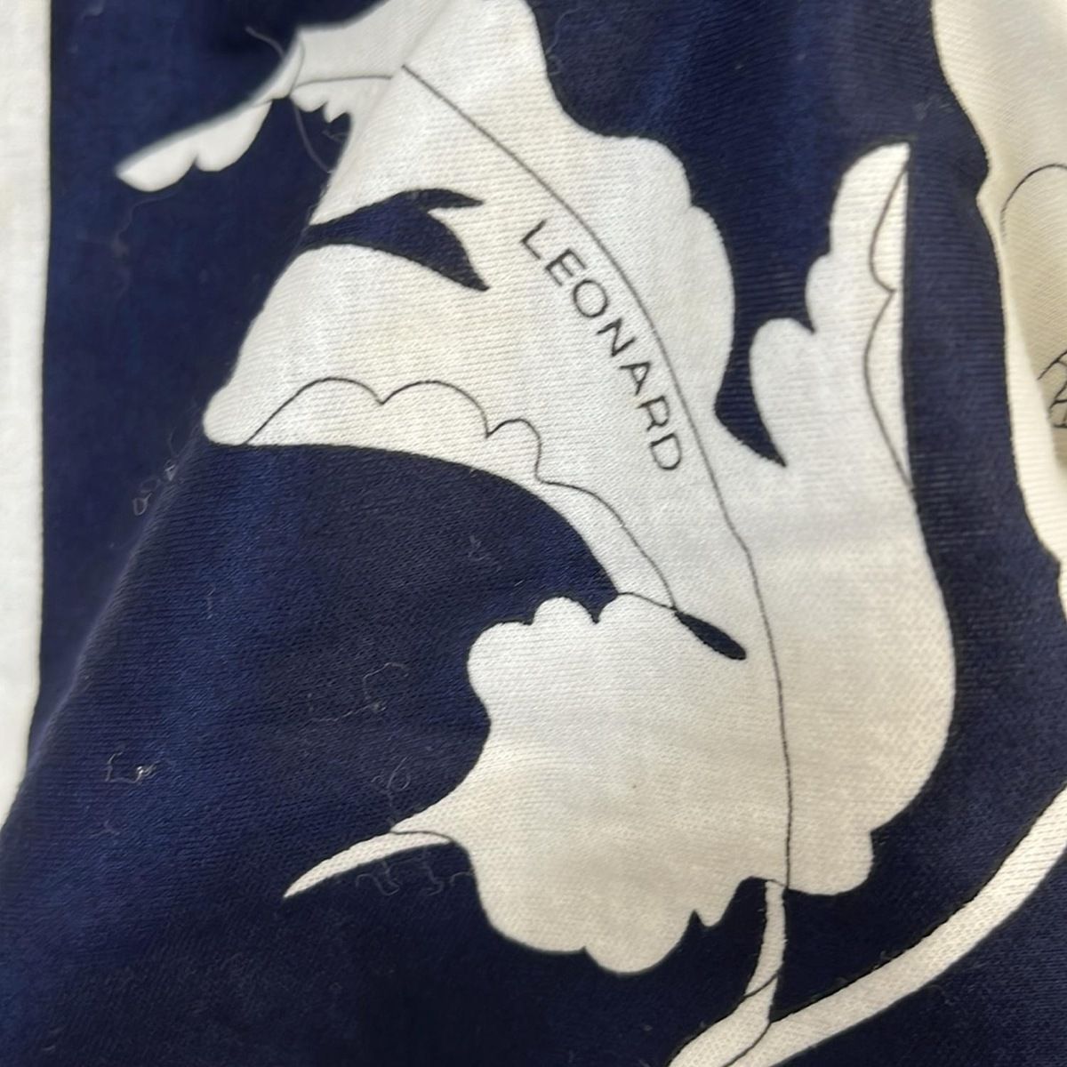 LEONARD レオナール タイトスカート 膝丈 花柄 ブラック&ホワイト LEONARD レオナール 花柄 膝丈スカート - メルカリ