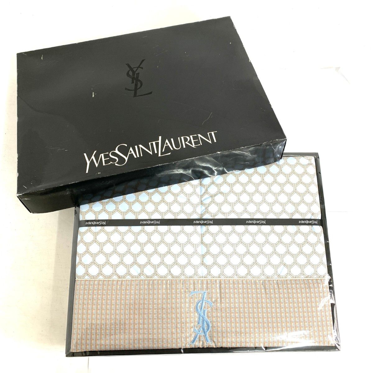 YvesSaintLaurent(YSL) イヴサンローラン 羽毛肌掛け布団 ダウンケット