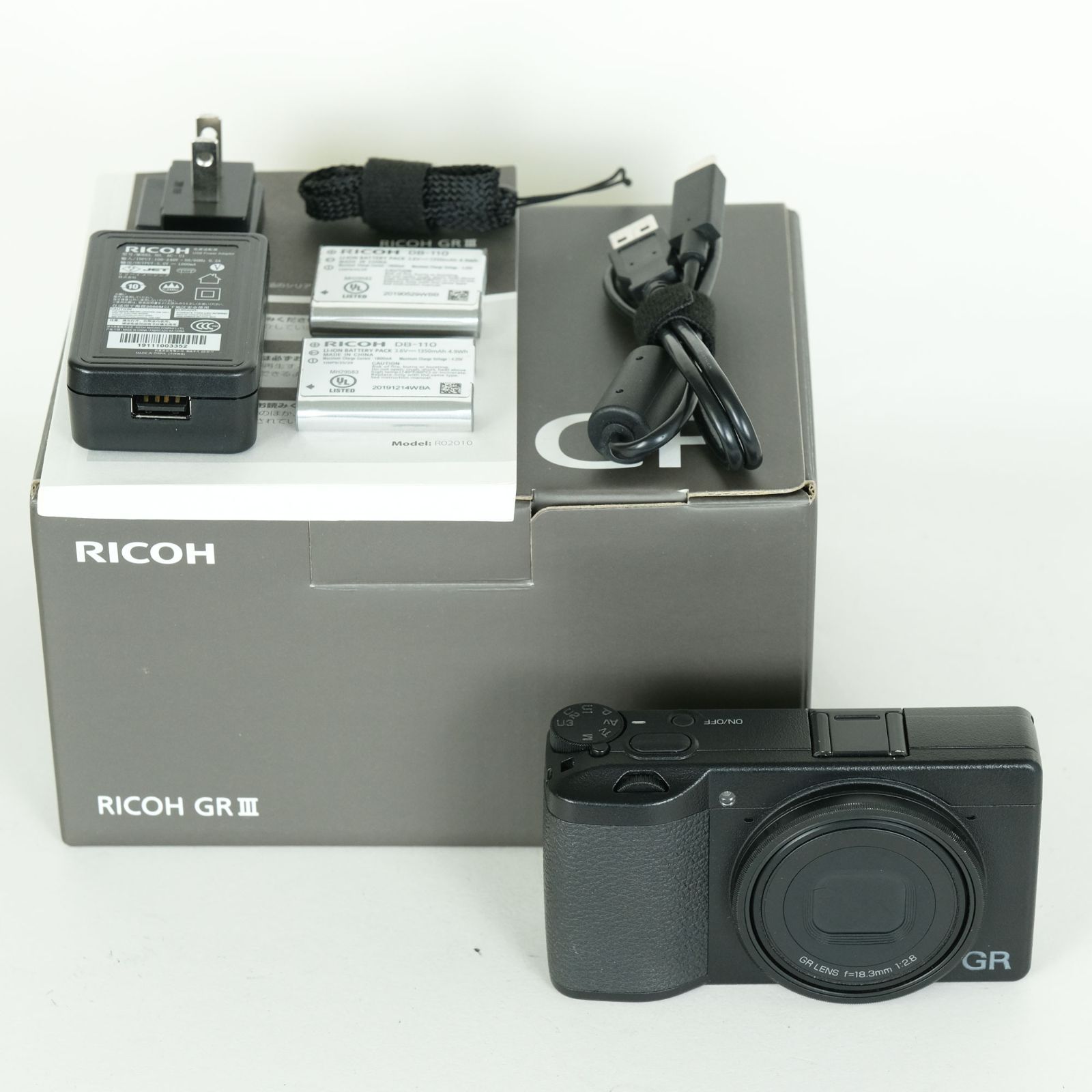 良品 | シャッター数4,148回] RICOH GR III | コンパクトデジタル