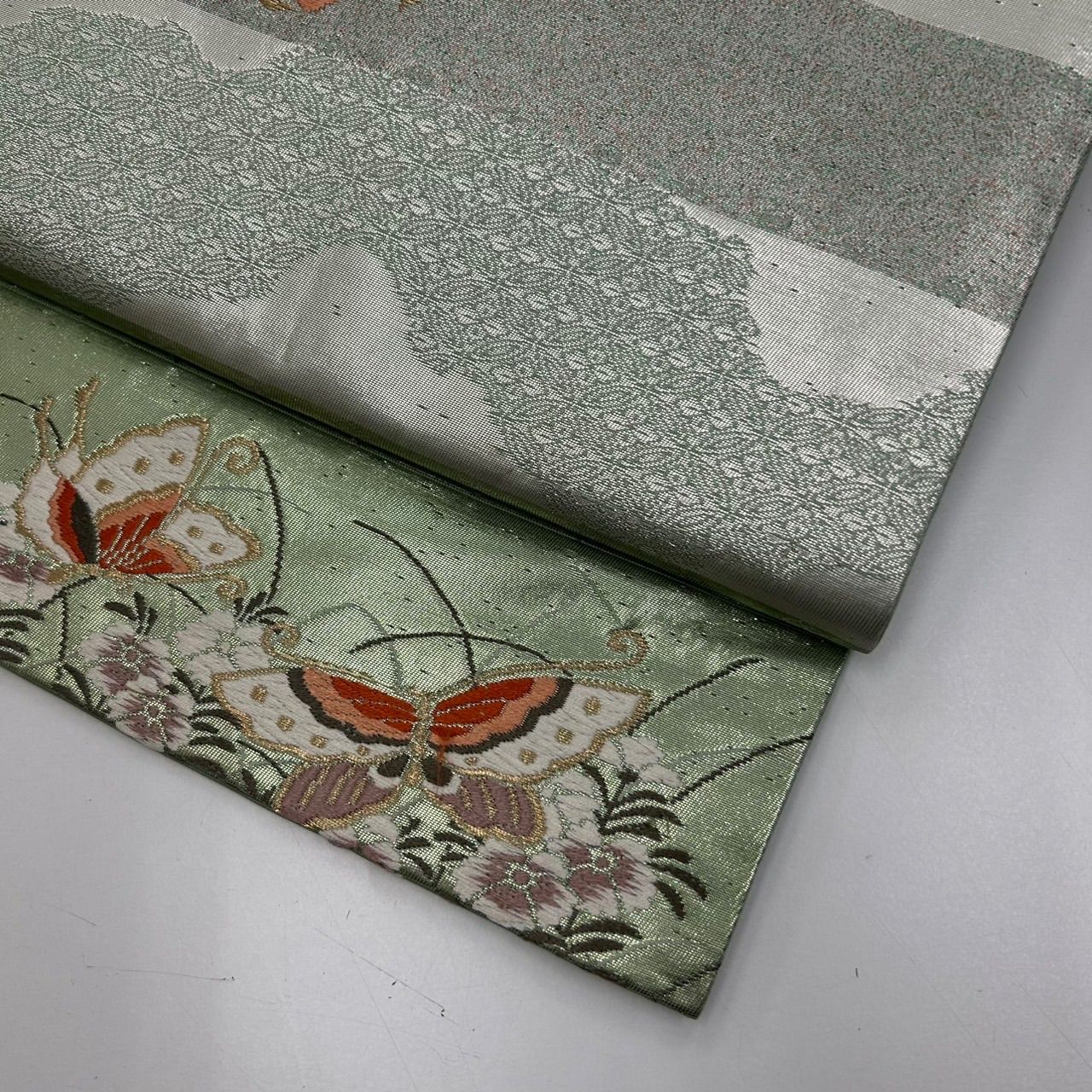 名古屋帯 正絹 唐織 美しい花草に蝶 九寸 MA-3424 - メルカリ