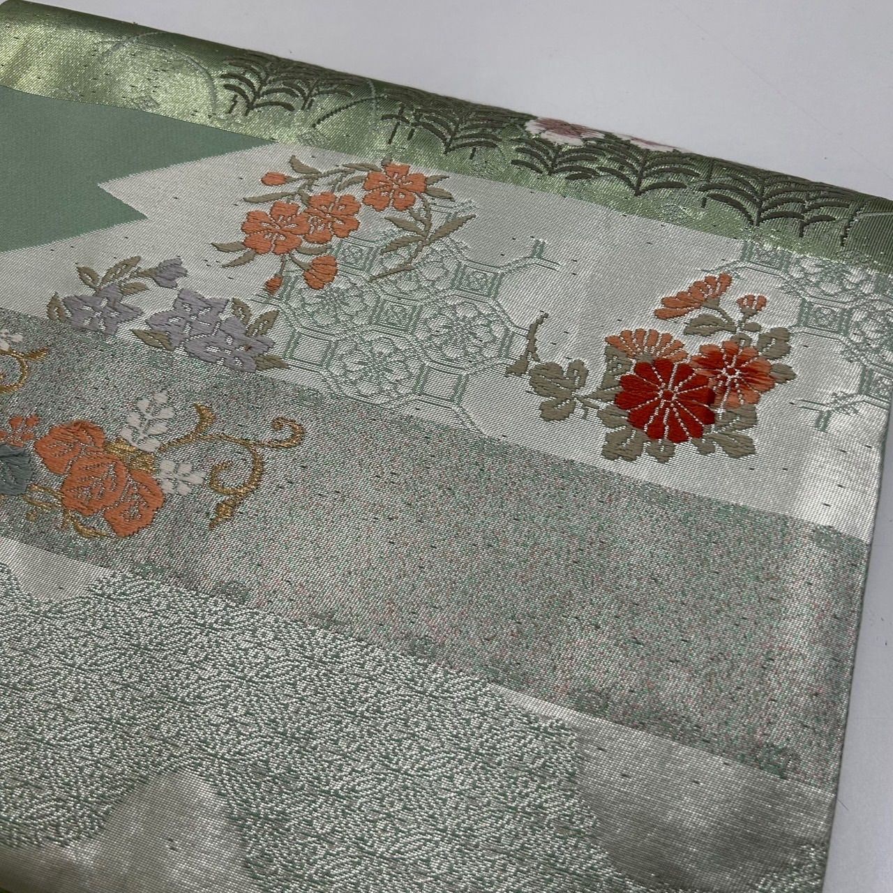 名古屋帯 正絹 唐織 美しい花草に蝶 九寸 MA-3424 - メルカリ