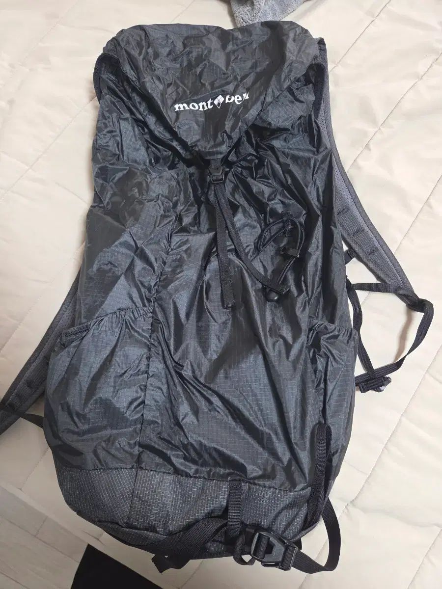 モンベル バーサライト パック 20 バックパック ガンメタル DARK GREY