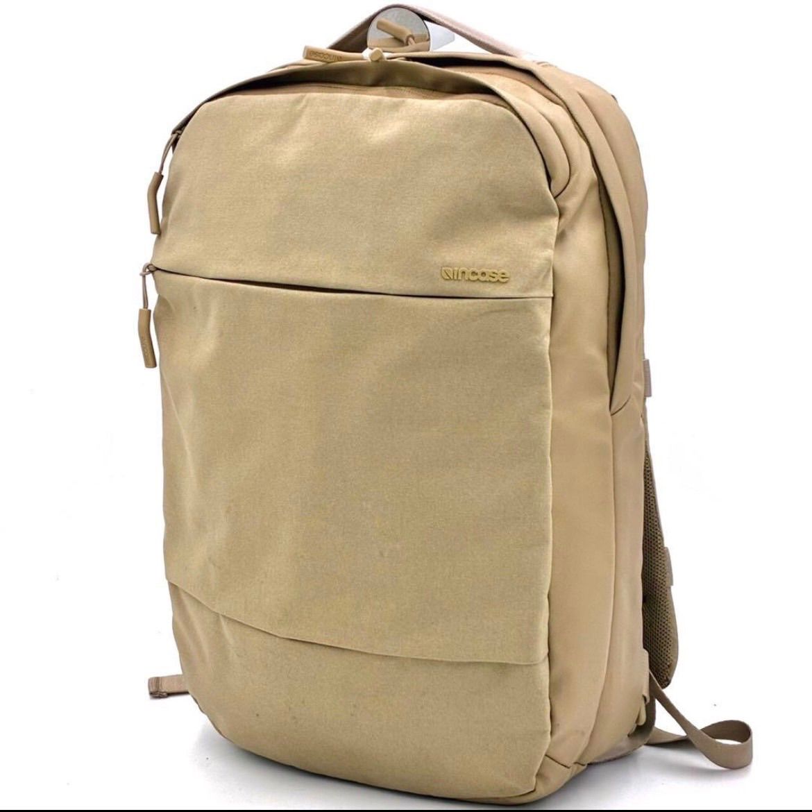 美品 Incase インケース リュック 360 PROTECTION ベージュ - メルカリ