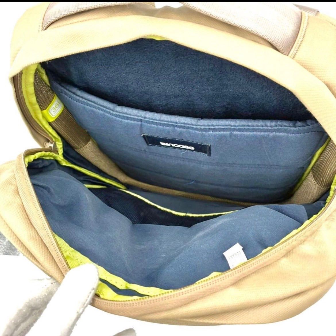 美品 Incase インケース リュック 360 PROTECTION ベージュ - メルカリ