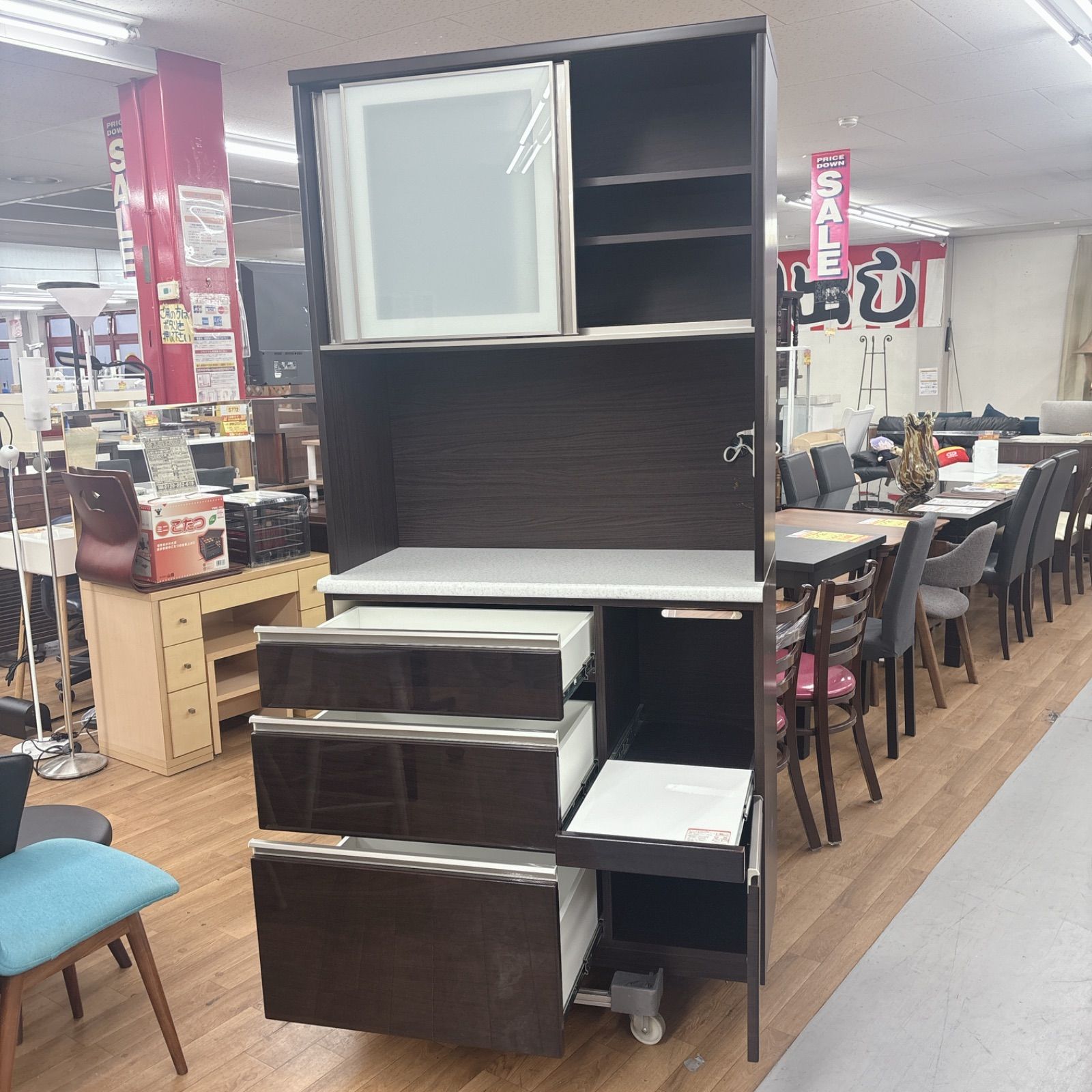 I539 名古屋市近郊送料設置無料！ NITORI キッチンボード 食器棚 
