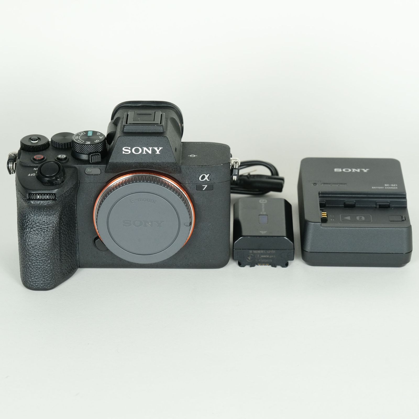 【美品】SONY α7Ⅳ ボディ シャッター数2,557回 良品 | シャッター数6,480回｜別売チャージャー付] SONY α7 IV（ILCE
