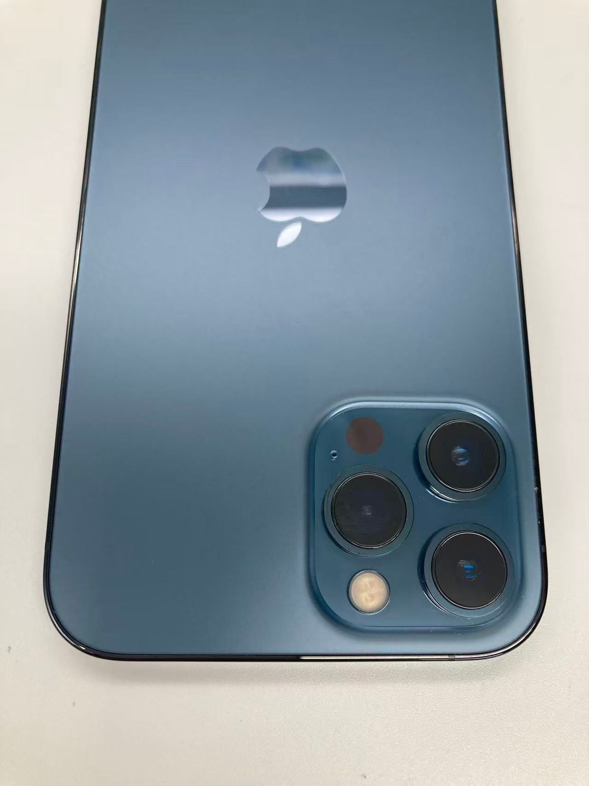 iPhone 12 Pro Max 512GB パシフィックブルー バッテリー80%以下 外観