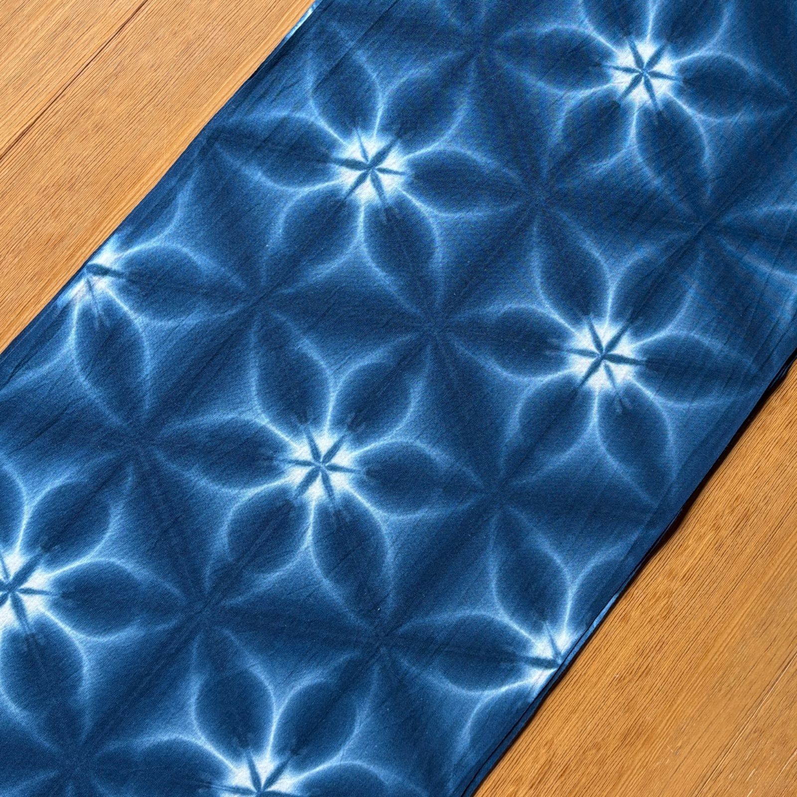 s190 【sato】 藍染 高級さらし生地 550cm 雪花絞り 手染め生地 木綿