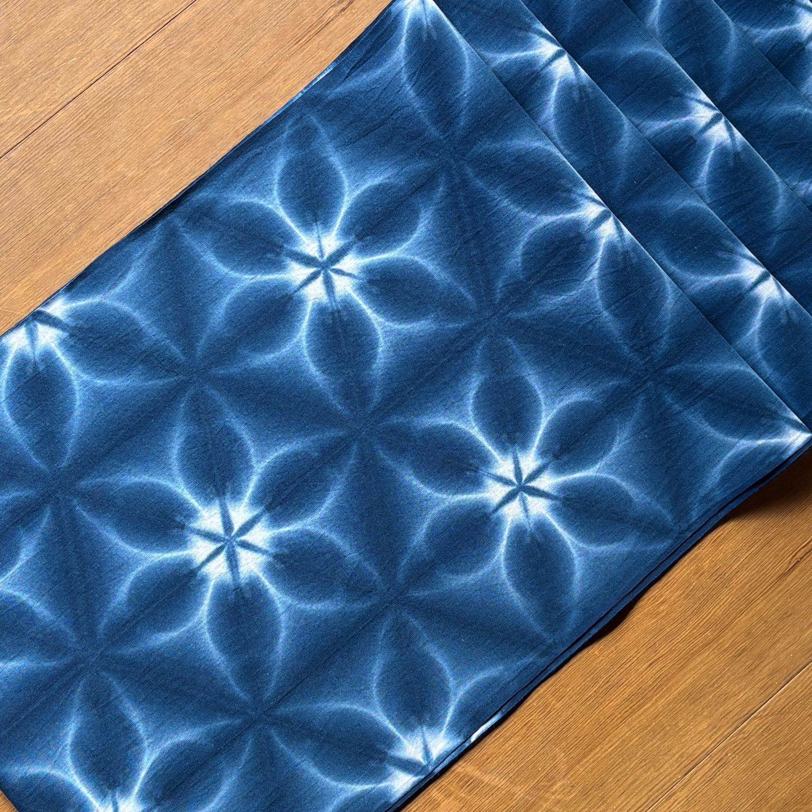 s190 【sato】 藍染 高級さらし生地 550cm 雪花絞り 手染め生地 木綿