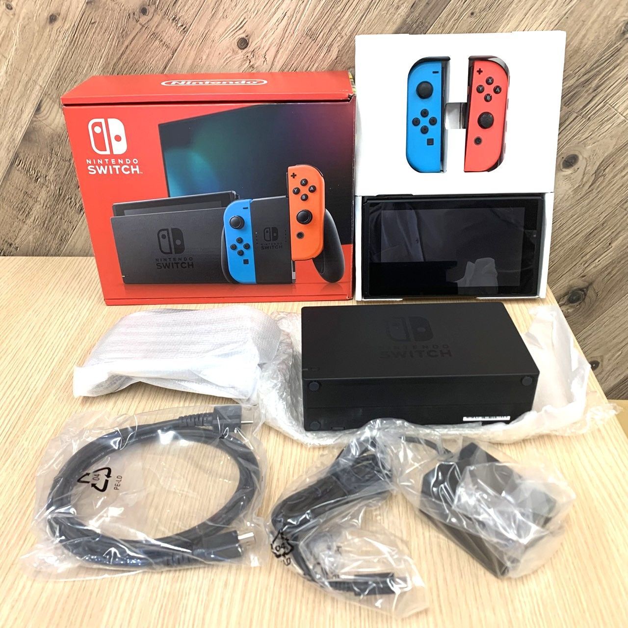 Nintendo Switchブラック 本体と付属品セット HAC-001 Nintendo Switch 本体セットHAC-001(-01)おまけ付き Nintendo Switch