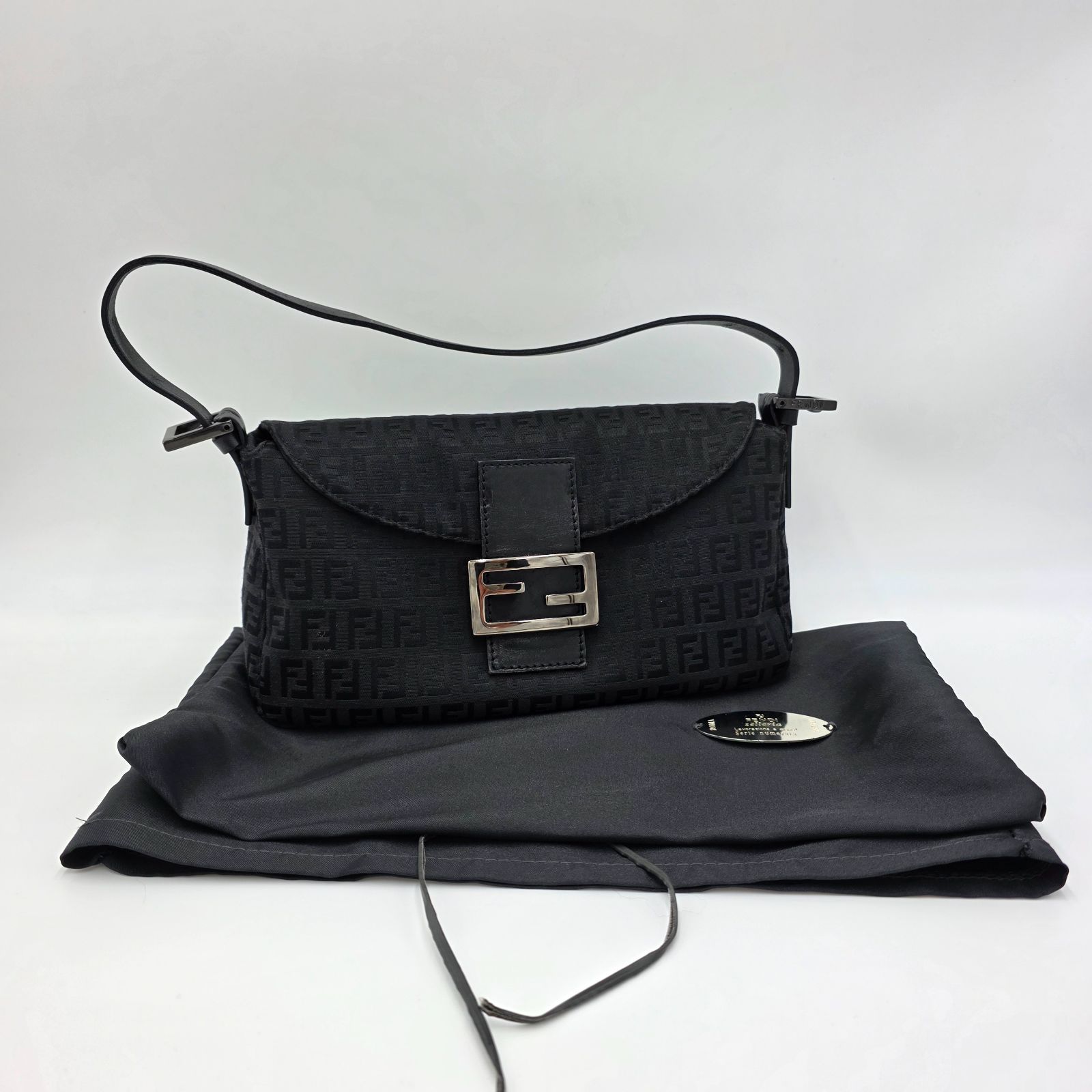 FENDI マンマバケット ズッキーノ キャンバス×レザー 8BR003 - メルカリ