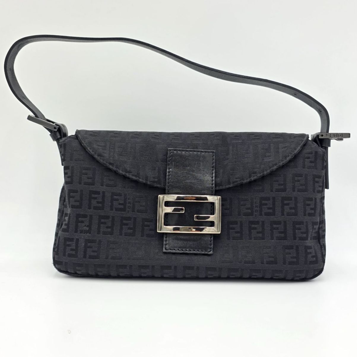 FENDI マンマバケット ズッキーノ キャンバス×レザー 8BR003 - メルカリ