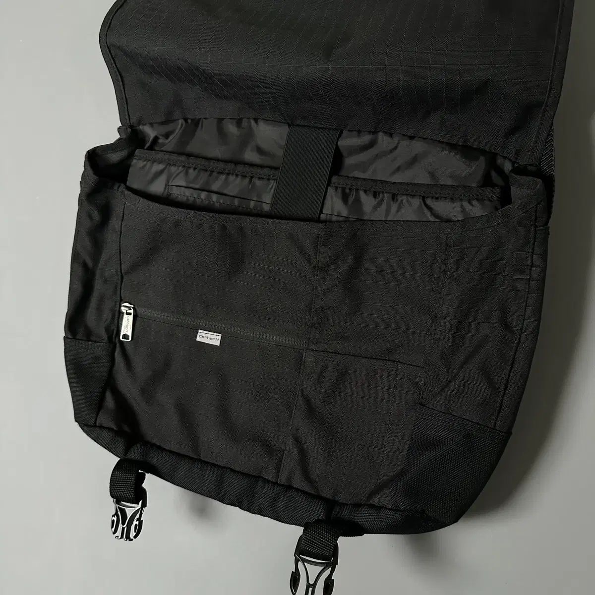 Carhartt カーハート メッセンジャーバッグ バッグ ブラック 012206