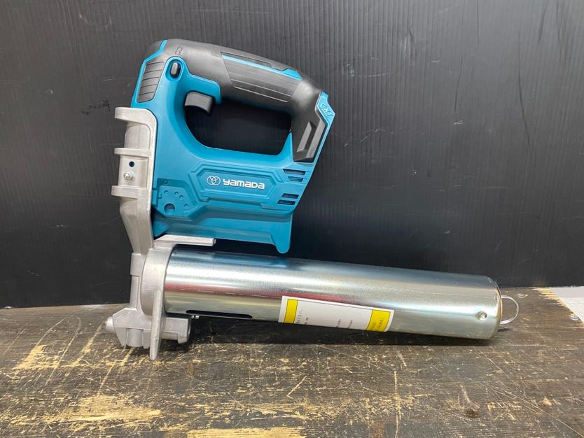 ● ♥品 ヤマダ 10.8 V バッテリー式グリースガン EG-400 B 2 セット マキタ製バッテリー 充電器 BⅡ ●●