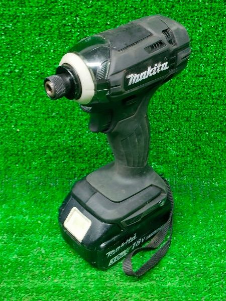 ◎マキタ 充電式インパクトドライバ バッテリー 充電器 ケース付 ブラック 内部オーバーホール済み