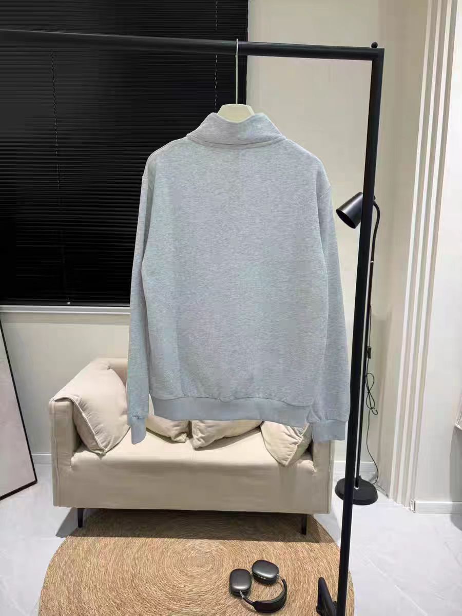 ALO ジップアップスウェット ブラック ミニマルデザイン - メルカリ