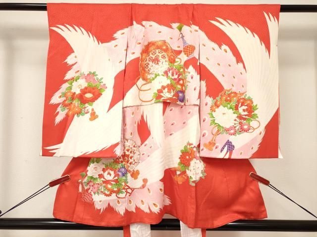 平和屋着物[]お宮参り 女の子 祝着 産着 初着 のしめ 駒刺繍 孔雀花絵皿文 金彩 逸品 DABA3772ma