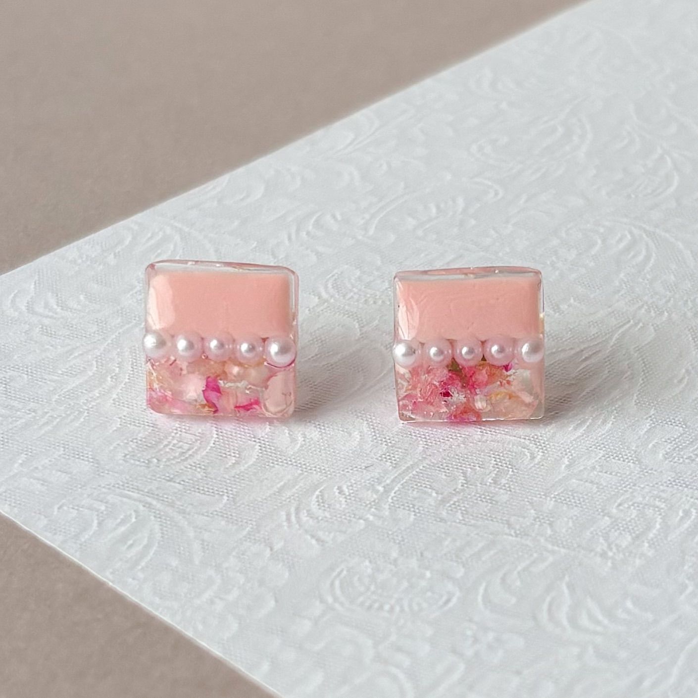 お花 パール ピンク ピアス 小さめ シンプル 上品 華やか 清楚