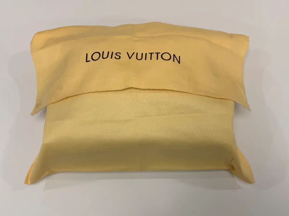 ルイヴィトン エピ クレバー PM 出品 - メルカリ