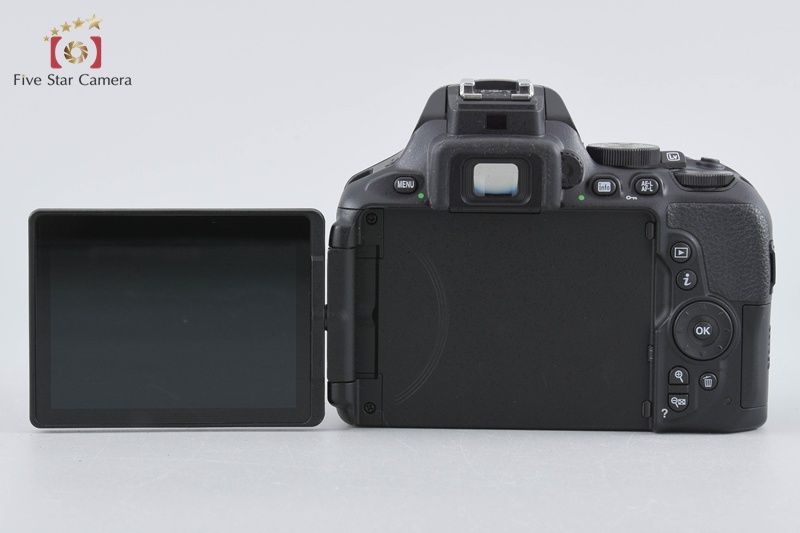 中古】Nikon ニコン D5600 ダブルズームキット シャッター回数僅少