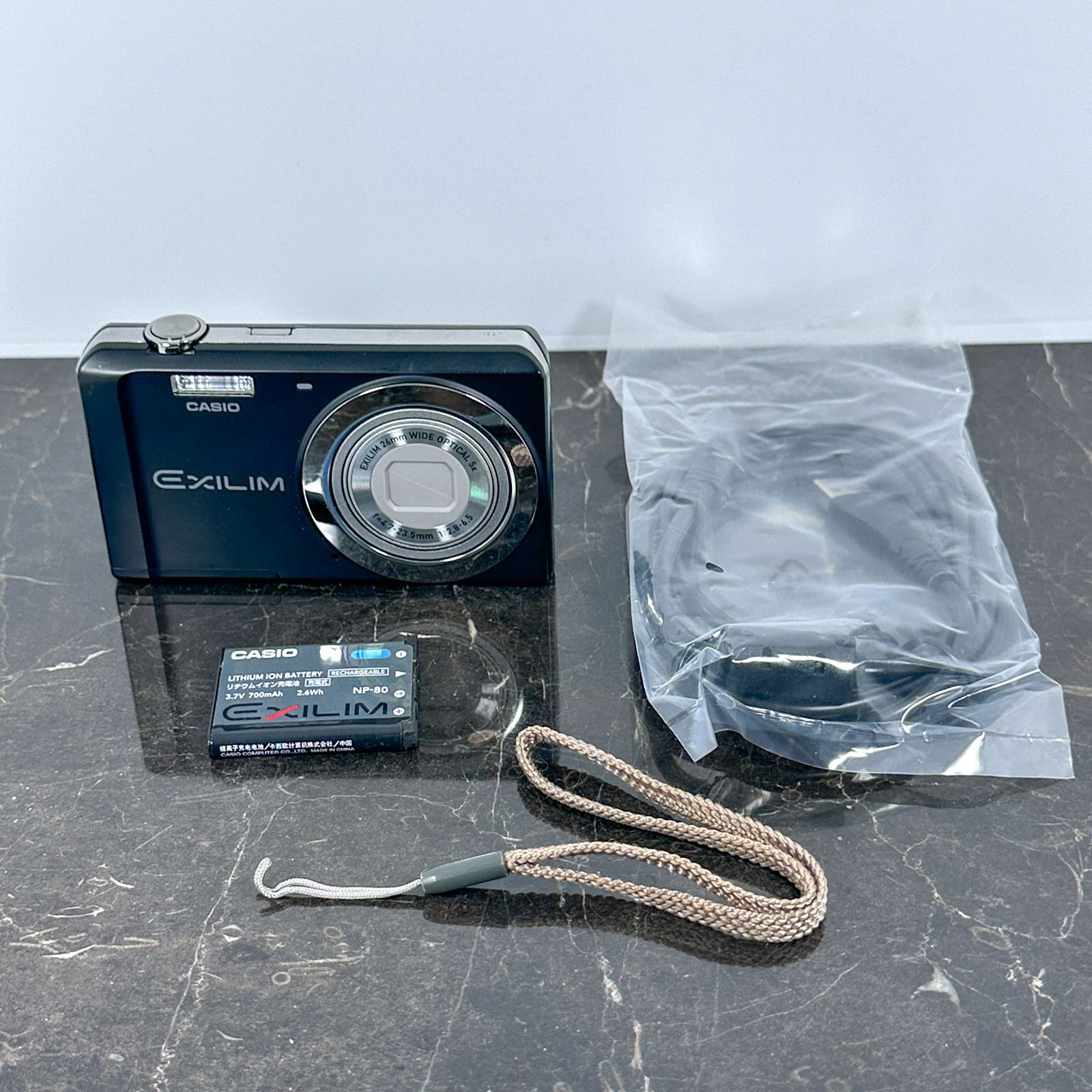 美品】CASIO EXILIM EX-ZS5 ブラック 1410万画素 CCD 光学5倍ズーム 