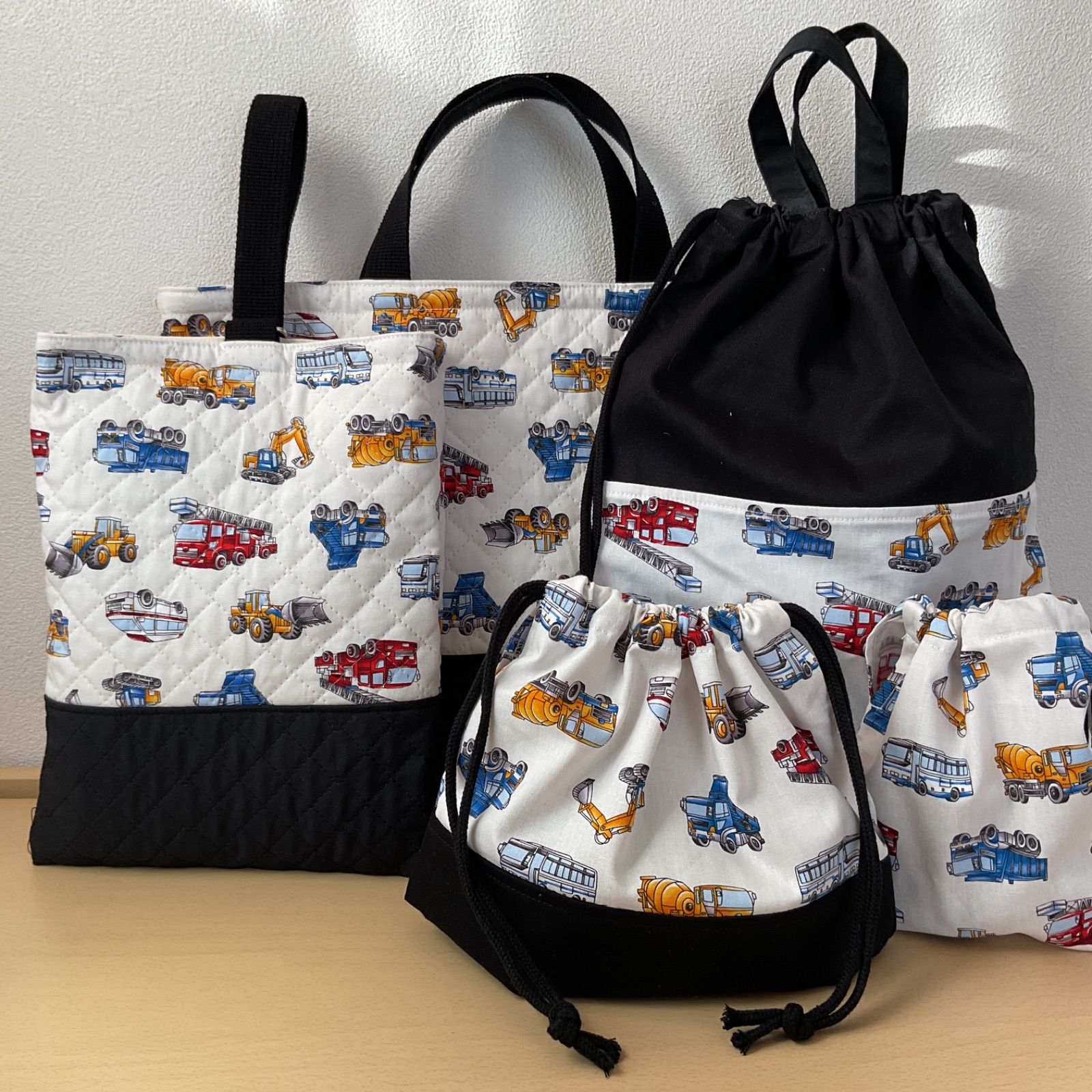 りんこ ハンドメイド レッスンバッグ お着替え袋 お弁当袋 コップ袋 入園入学準備5点セット りんりんのハンドメイド レッスンバッグ 上履き