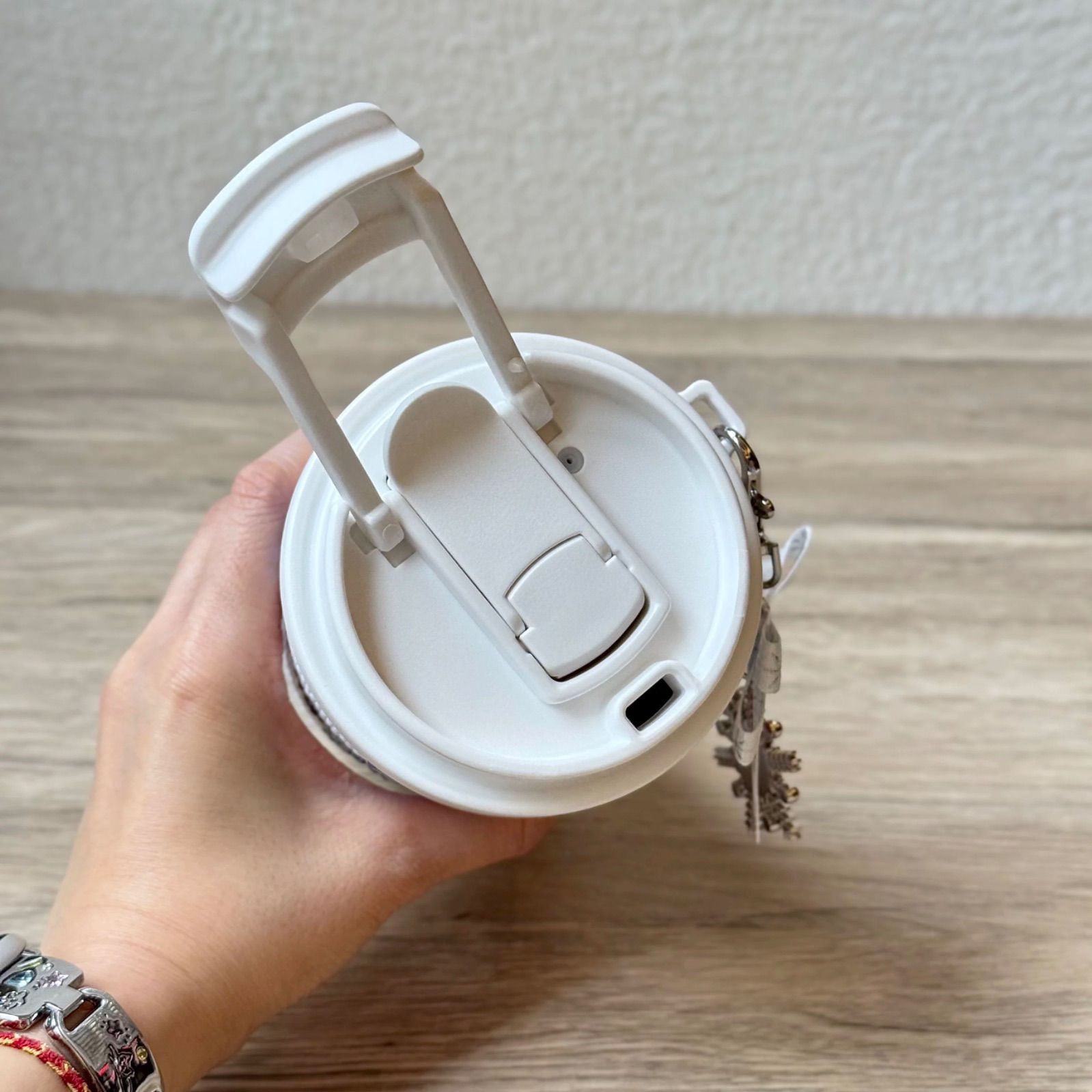 スタバ スノーワンダーランド タンブラー ラインストーン 雪 チャーム 