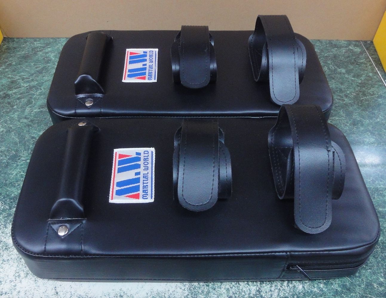 キックミット 2個セット マーシャルワールド MARTIAL WORLD (管理番号