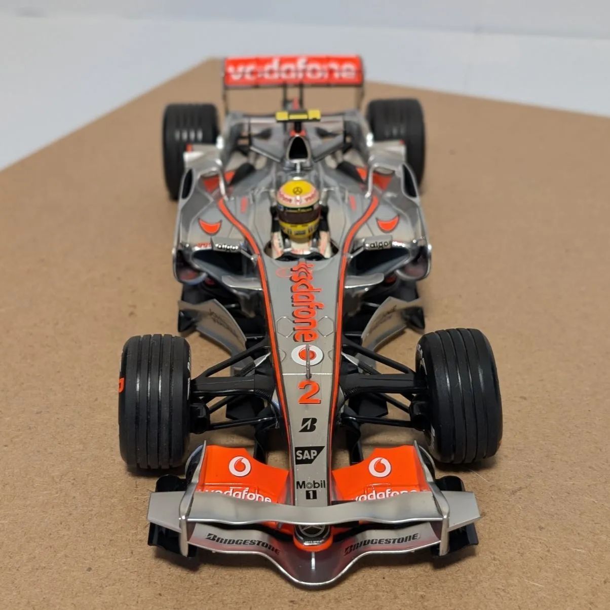 ルイス ハミルトンMP4-22 2007カナダGP優勝　限定品 初優勝モデル1/18ミニチャンプス マクラーレンMP4/22ルイス