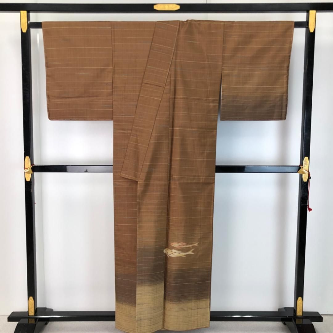 付下げ 紬 漢方草木染 魚柄 古銅色 しつけ糸 ガード加工の K-5668 