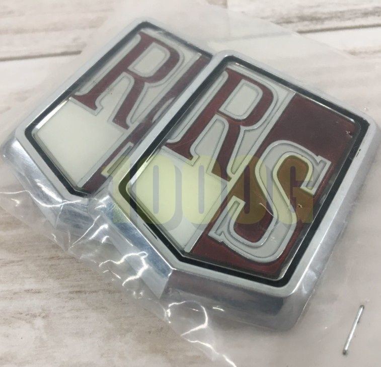 RS ］エンブレム 純正品 2個セット DR30 スカイライン