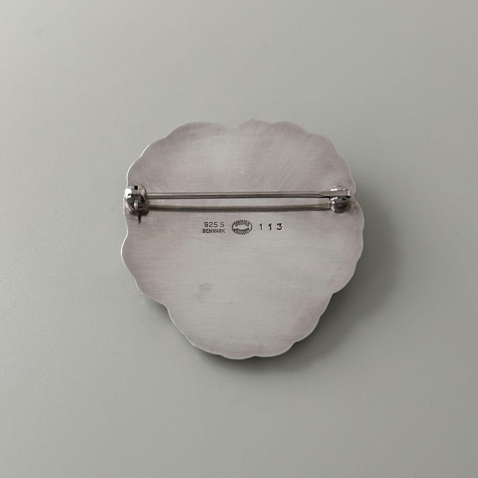 使用感有】 ジョージジェンセン ムーンストーン フラワー ブローチ 113