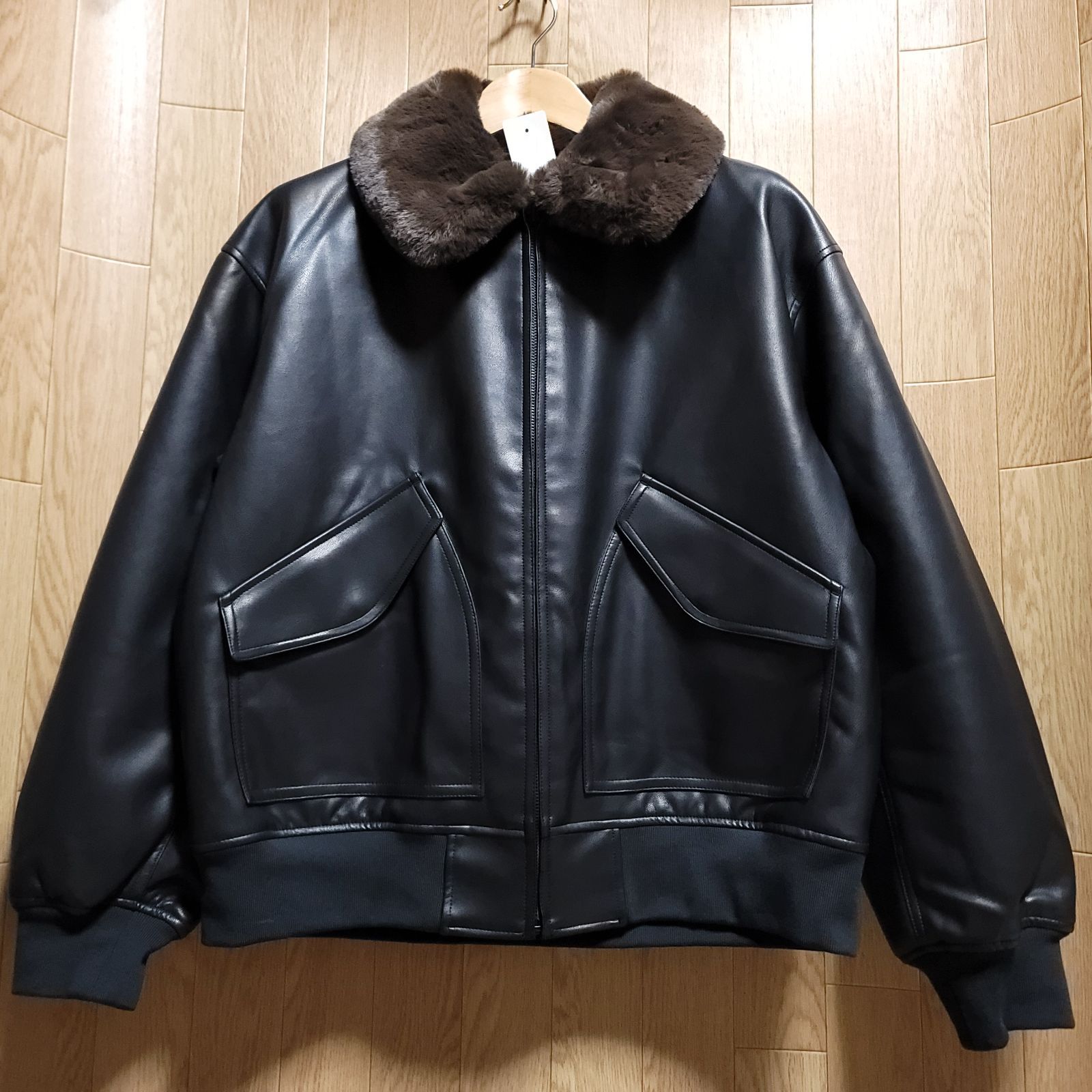 XLサイズ】GU ウォームパデッドフライトジャケット ブラック - メルカリ