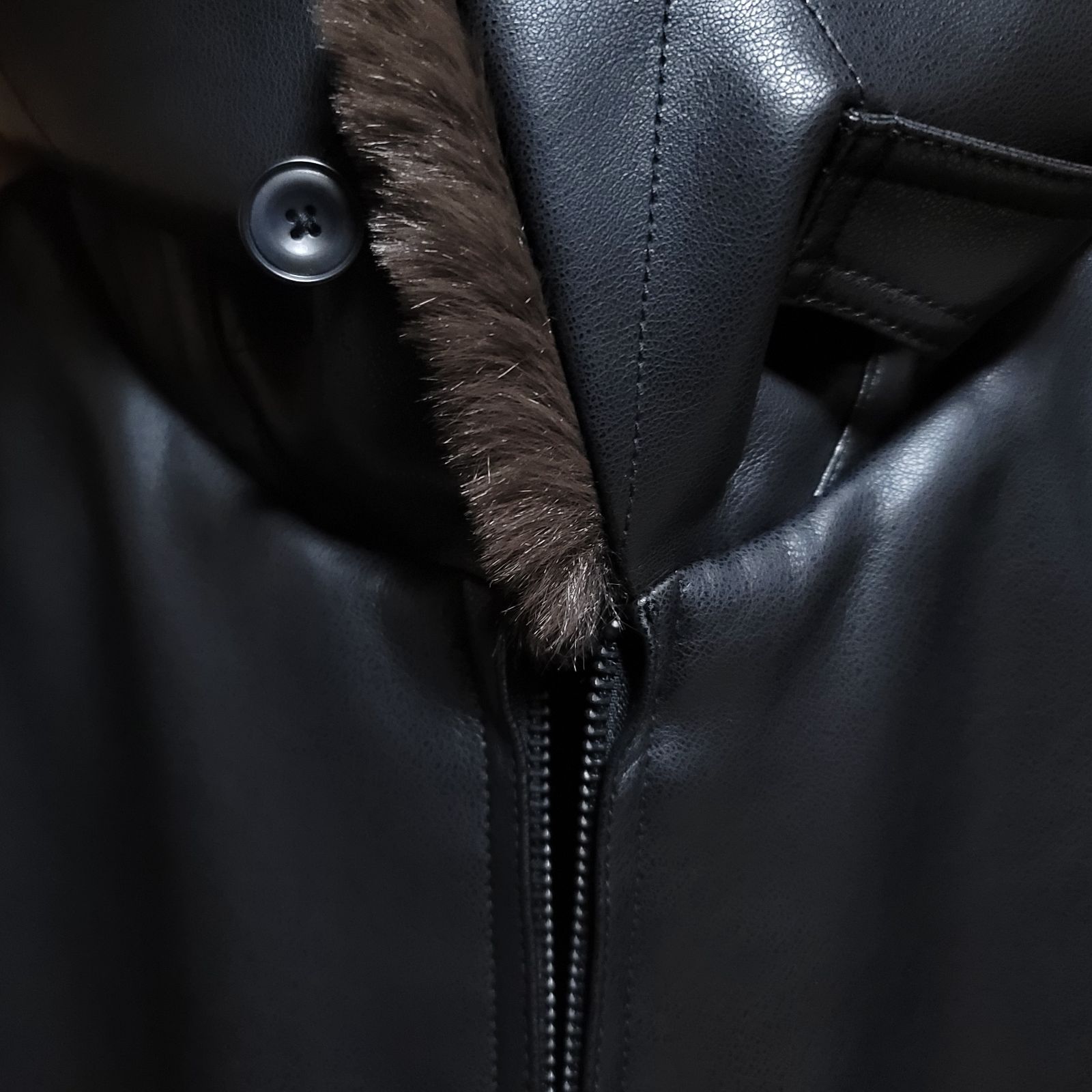 XLサイズ】GU ウォームパデッドフライトジャケット ブラック - メルカリ