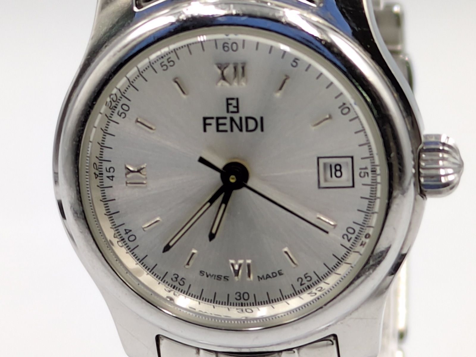 稼働 フェンディ 腕時計 クオーツ レディース 210L シルバー 文字盤 FENDI フェンディ 210L 腕時計 レディース クォーツ シルバー文字盤