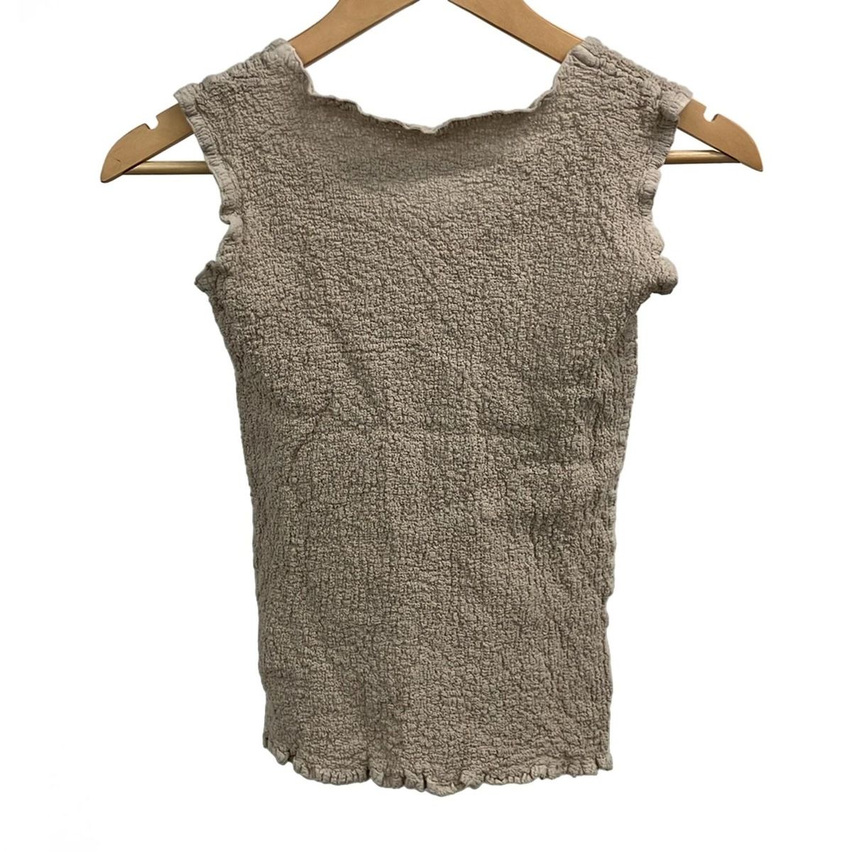 me ISSEY MIYAKE ノースリーブトップス シワ加工切り替え me ISSEY MIYAKE(ミー/イッセイミヤケ) ノースリーブカットソー