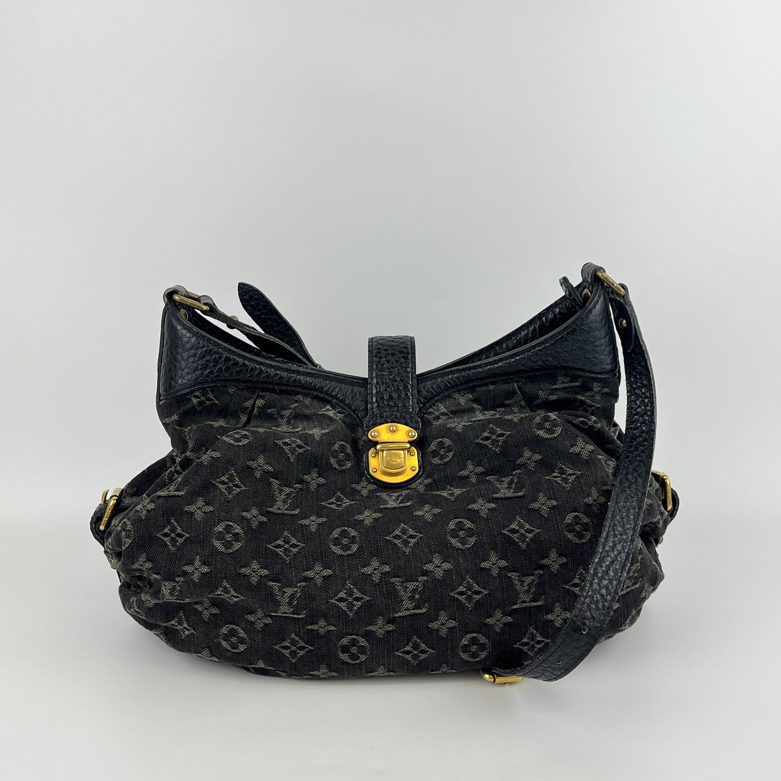 中古】LOUIS VUITTON ルイヴィトン モノグラム スライトリー M95835