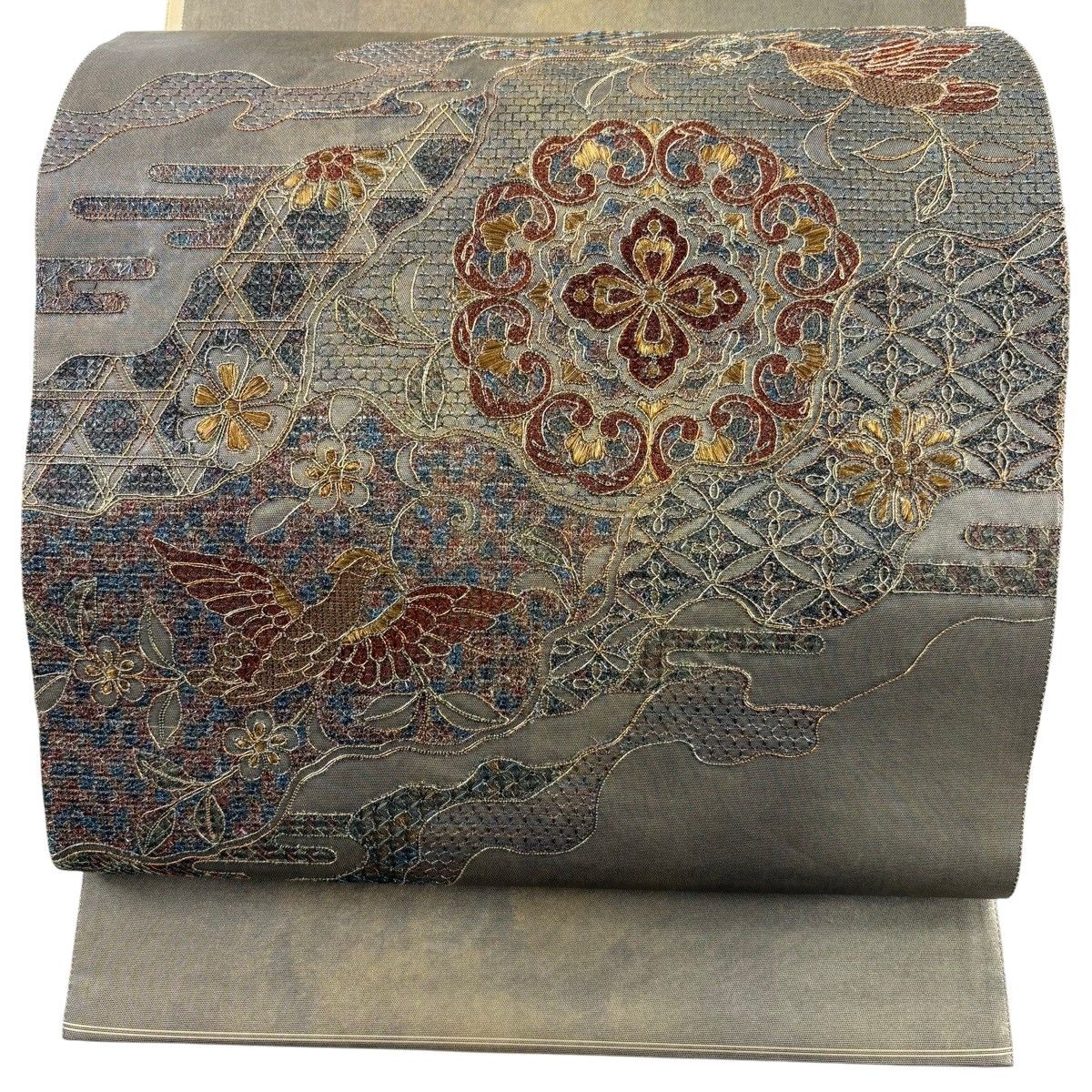 美品】 袋帯 秀品 関西仕立て 華文 花喰い鳥 刺繍 箔 灰色 お太鼓柄
