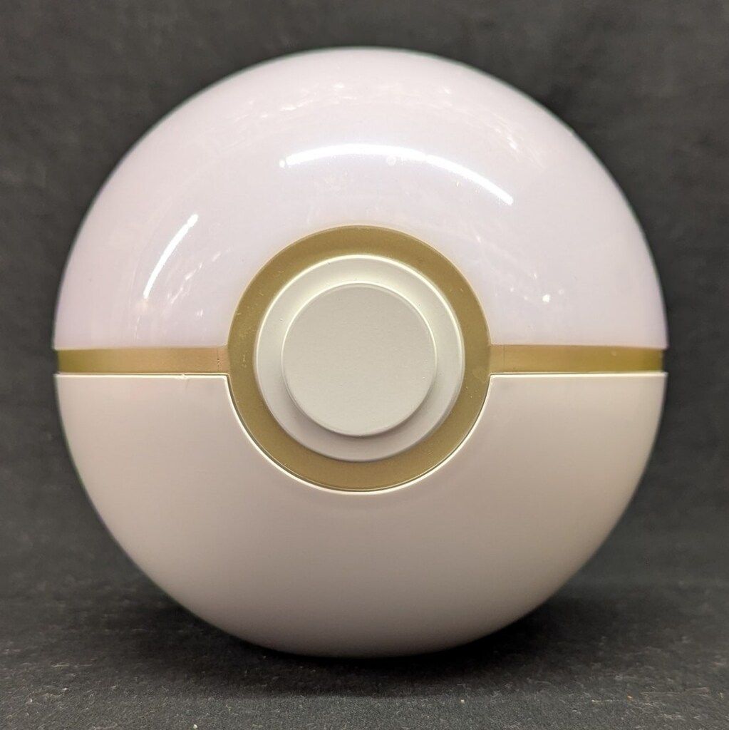 モンスターボール型ルームプロジェクターライト モンスターボール型