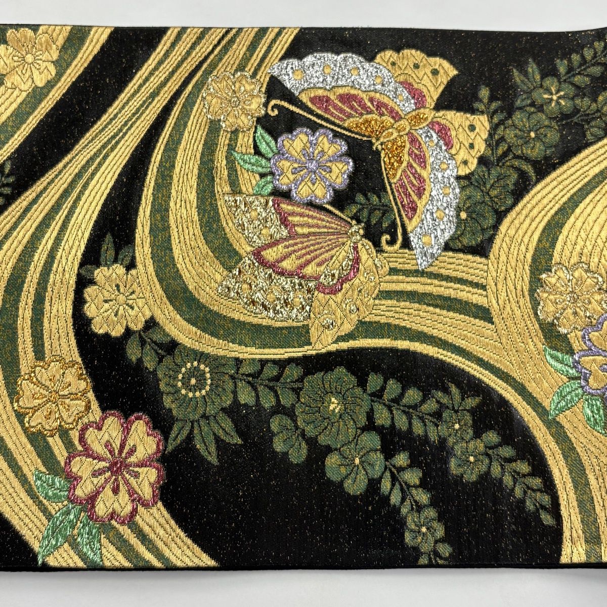 袋帯　正絹　蝶々　黒地 袋帯 秀品 蝶 桜 金糸 箔 黒 六通 正絹 【中古】 - メルカリ